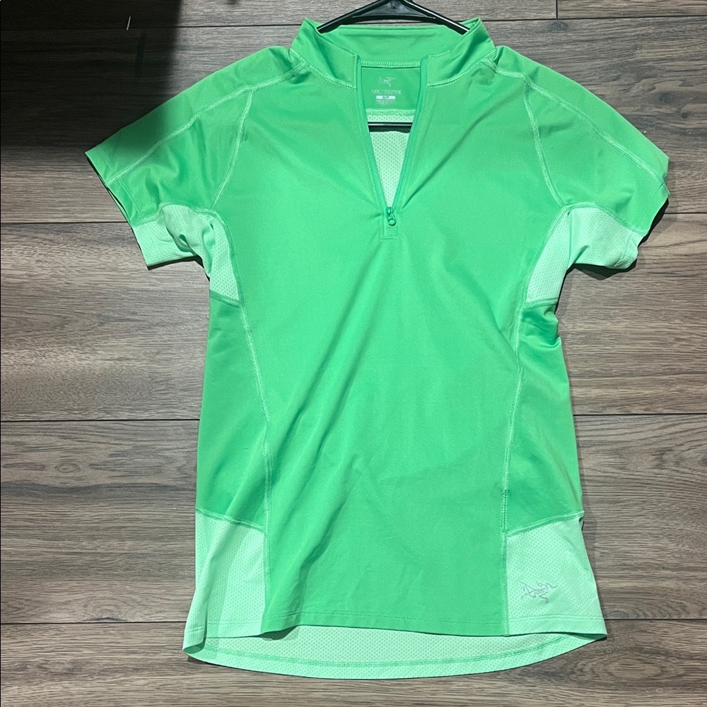 Arc'teryx Vibrant Green Short Sleeve Top